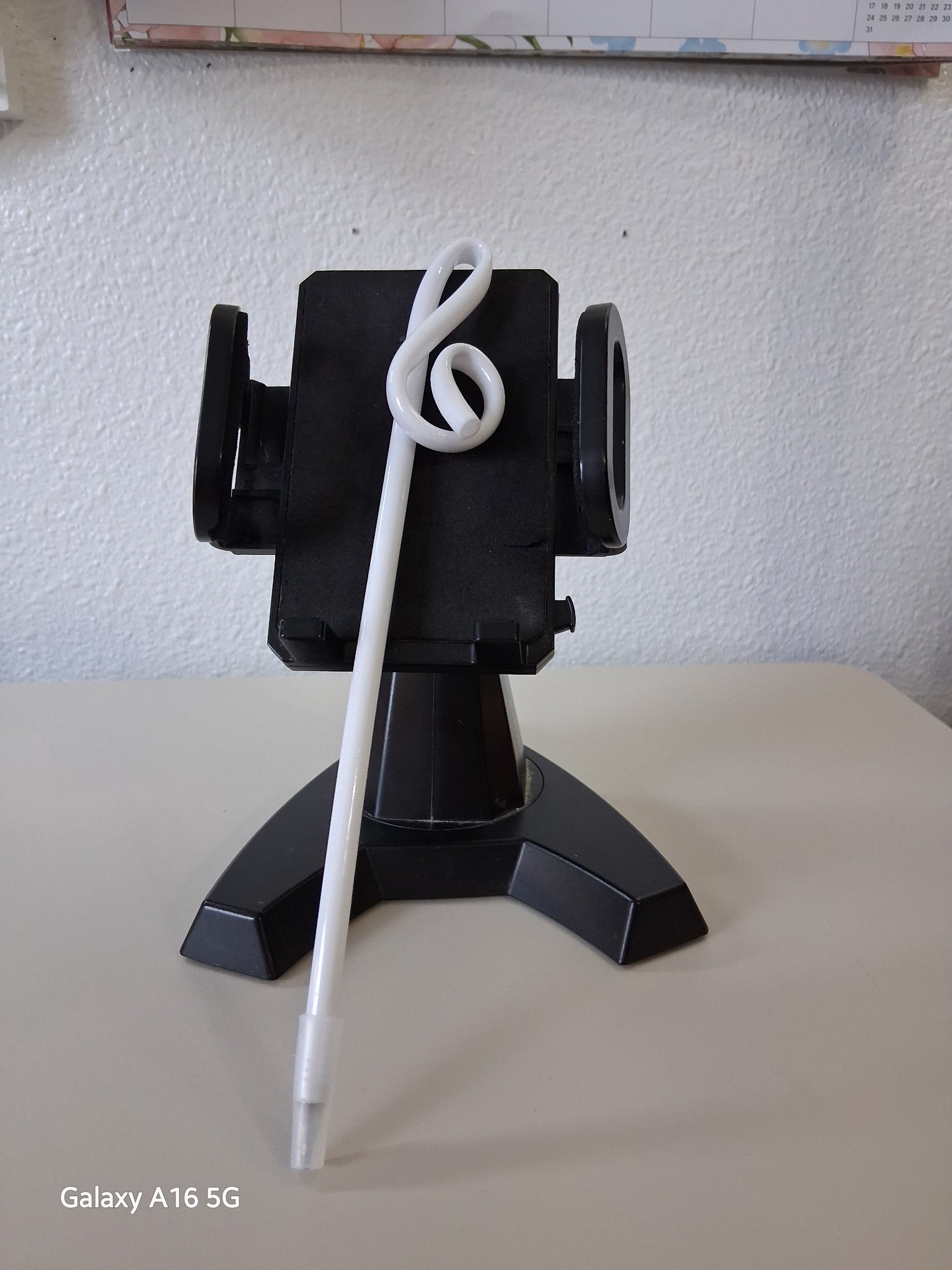 Treble Clef Straw Stick Pen — INV 35 B (White, 7")